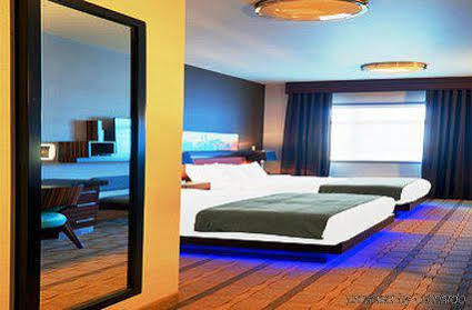Clique Airport Hotel 4*