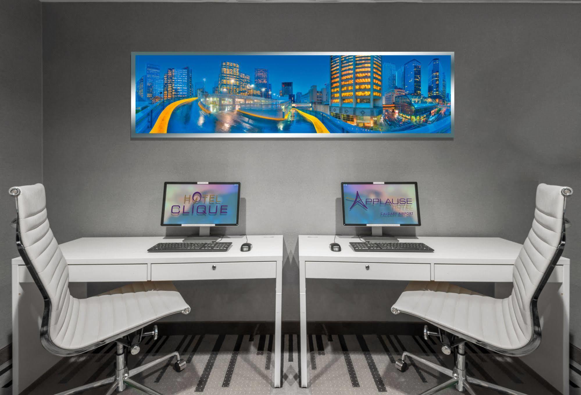 Clique Airport Calgary